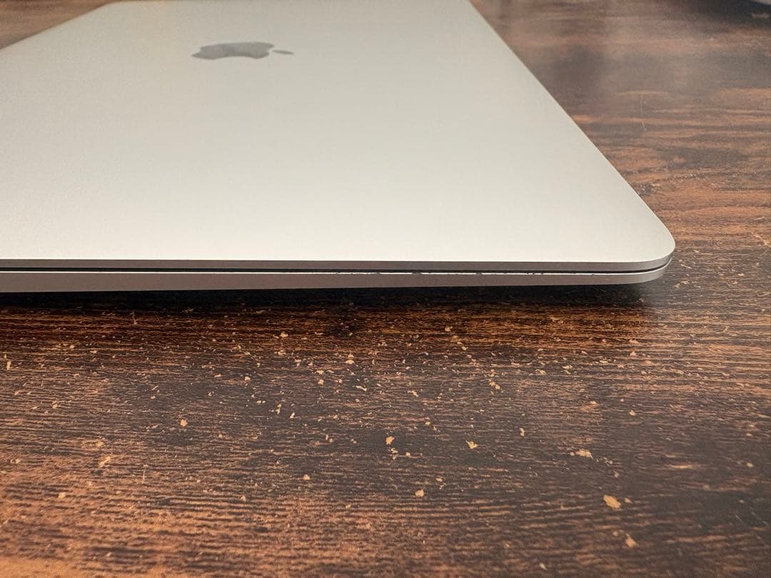 MacBook Air M1 13インチ 8GB 256GB｜美品｜純正充電器付