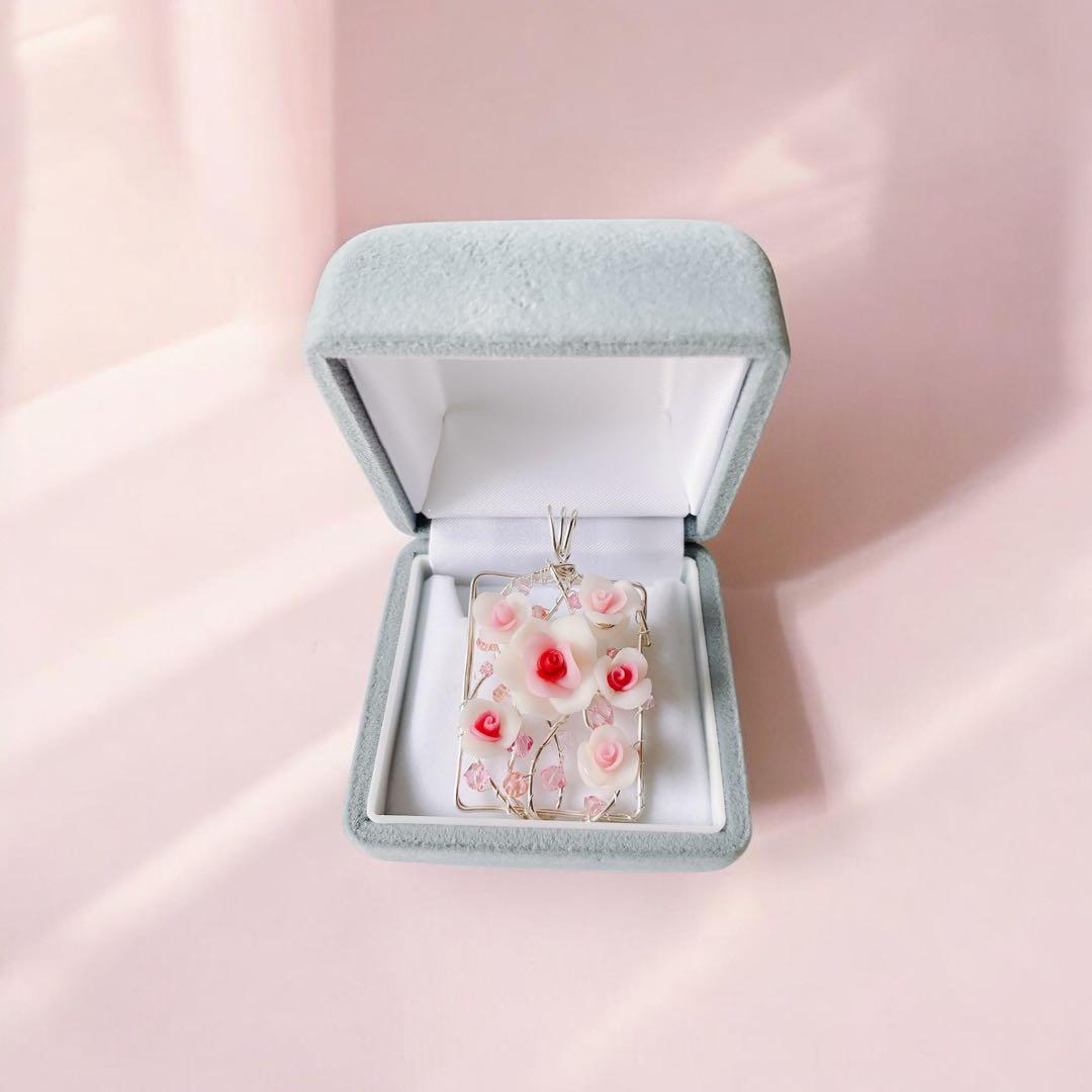 ピンクローズ ペンダントトップ/フラワーアクセサリー ハンドメイド 一点物