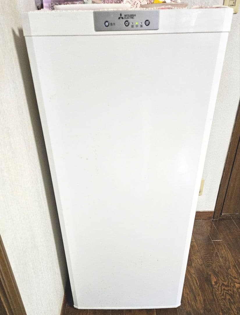 三菱ノンフロン冷凍庫MF-U12G-W形 2022年製