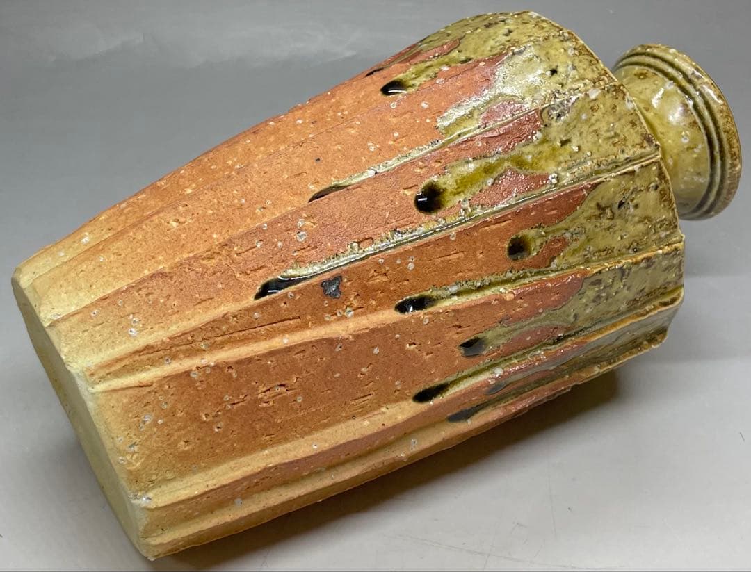 信楽焼　高橋楽斎　灰釉流し　面取花入　共箱　s5152