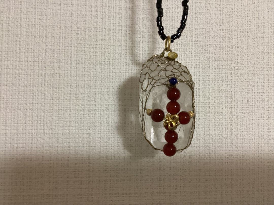 ワイヤーアート　ペンダントトップ　クリスタル　クロス