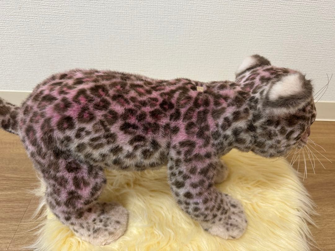 海外作家様作　ピンクのヒョウ　アートドール