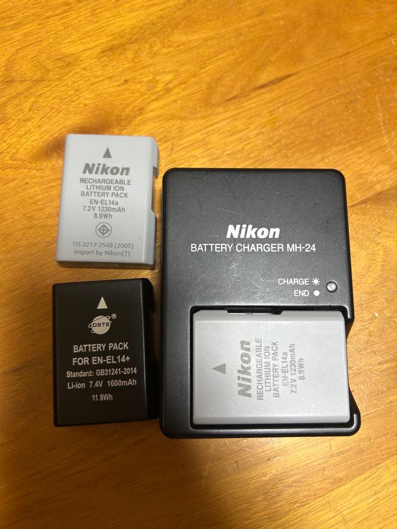 Nikon D5600 ダブルズームキット＋超広角レンズ付（ライブビュー不可）