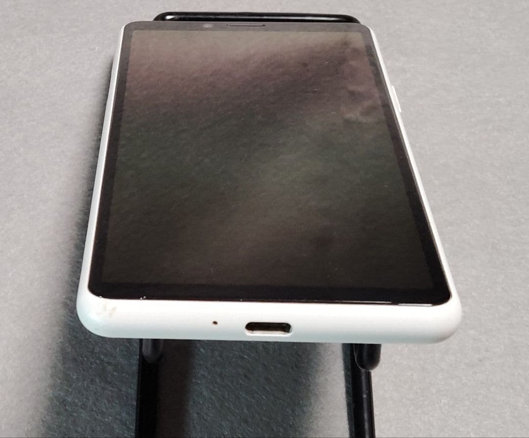ドコモ Xperia 10 II SO-41A ホワイト ハイレゾ