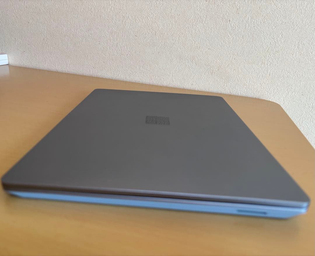 美品 即配送 Microsoft Surface Laptop Go 2