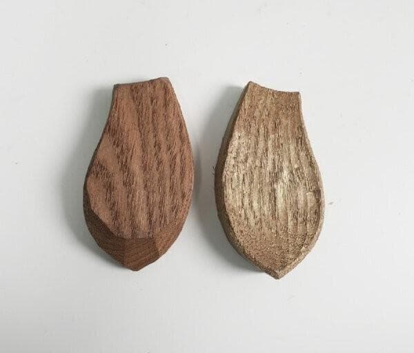 山崎如悦 木彫 蓮辨香合 田中仙翁書付 仁山像開眼之日 以槐樹好之 共箱