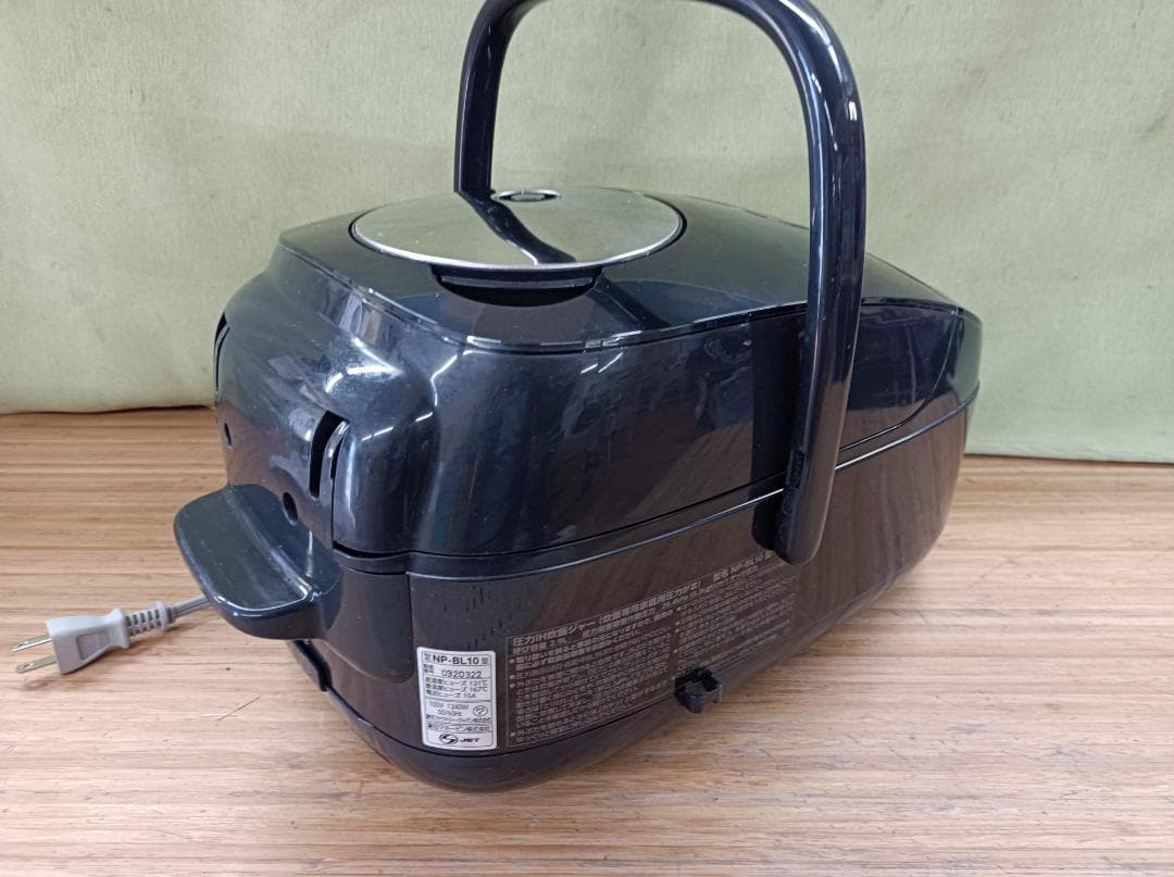 都《FCTKC》象印 炊飯器　NP-BL1O　中古　22年製
