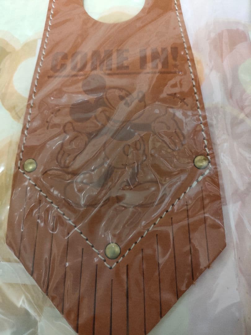 新品 ディズニー ミッキー ドアプレート 2枚セット 牛革 ウエスタンランド