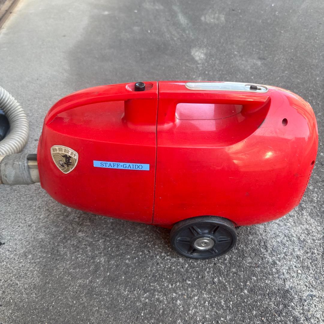 ナショナル　キャニスター掃除機 赤　レトロ