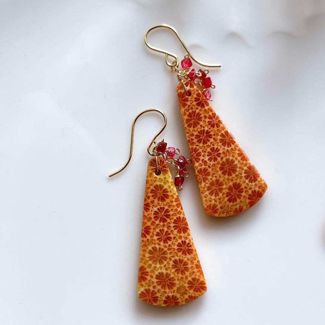 ポメころび◆一点物✧オレンジフォッシルコーラル×レッドスピネルピアス