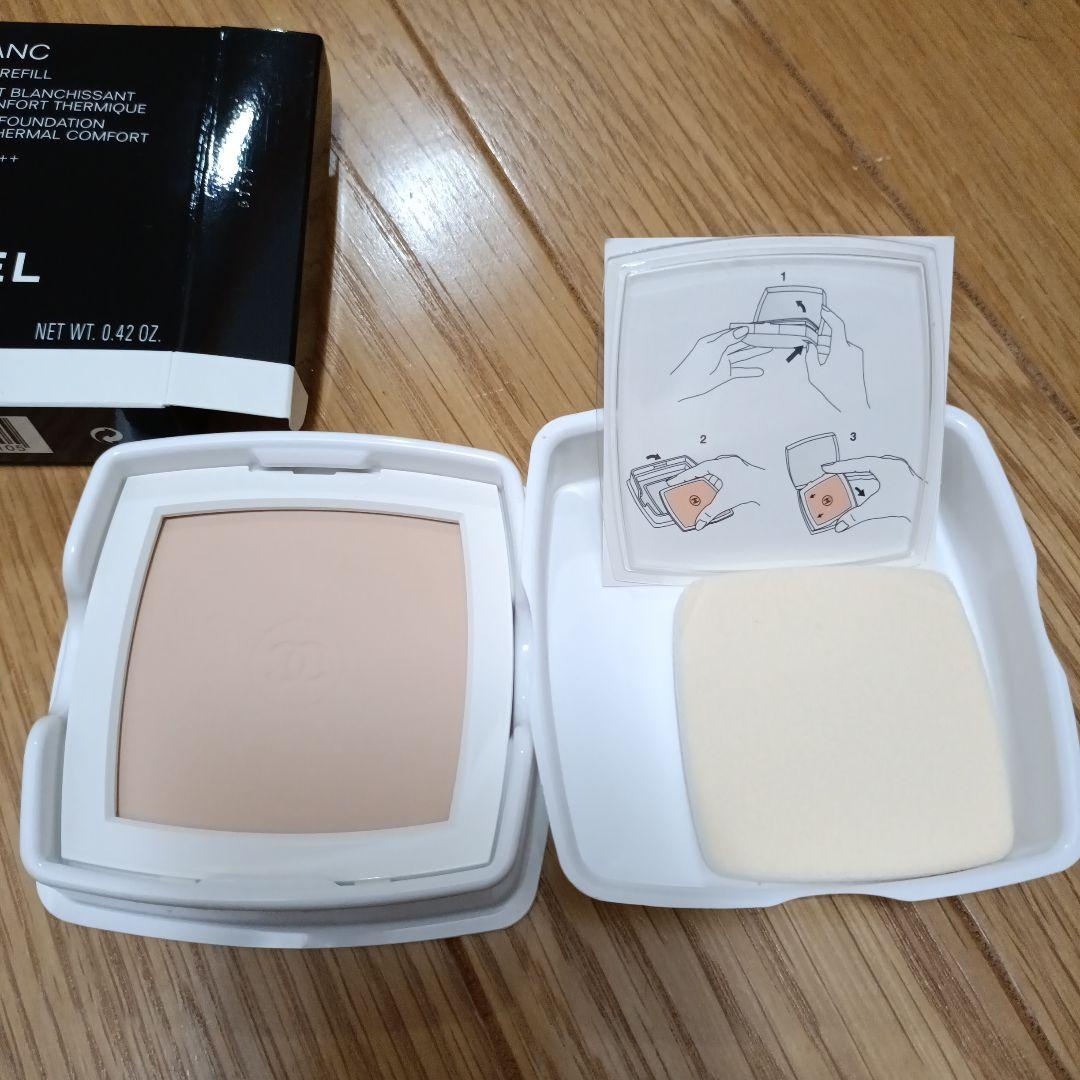 CHANEL LE BLANC 10 BEIGE パウダーファンデーション