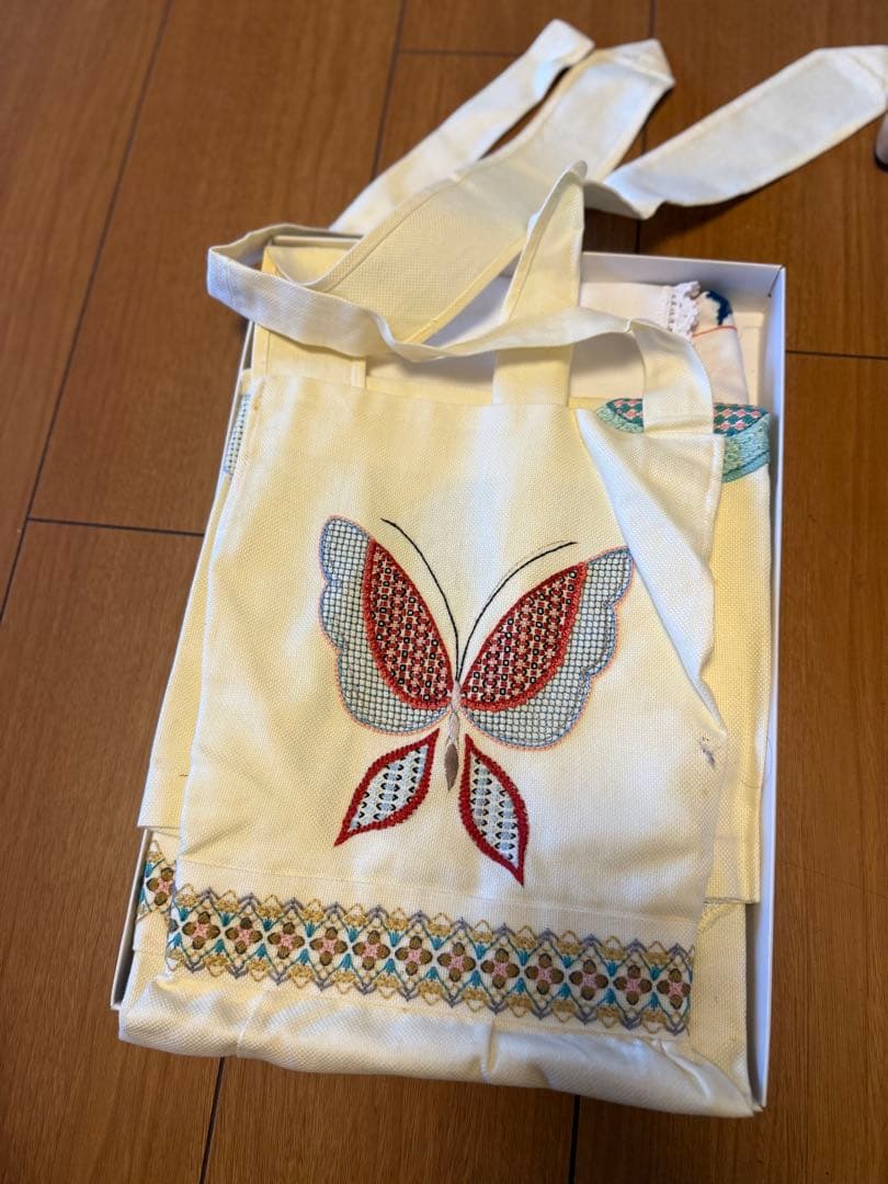 エプロン　モリハナエ風　2枚　蝶々　蝶
