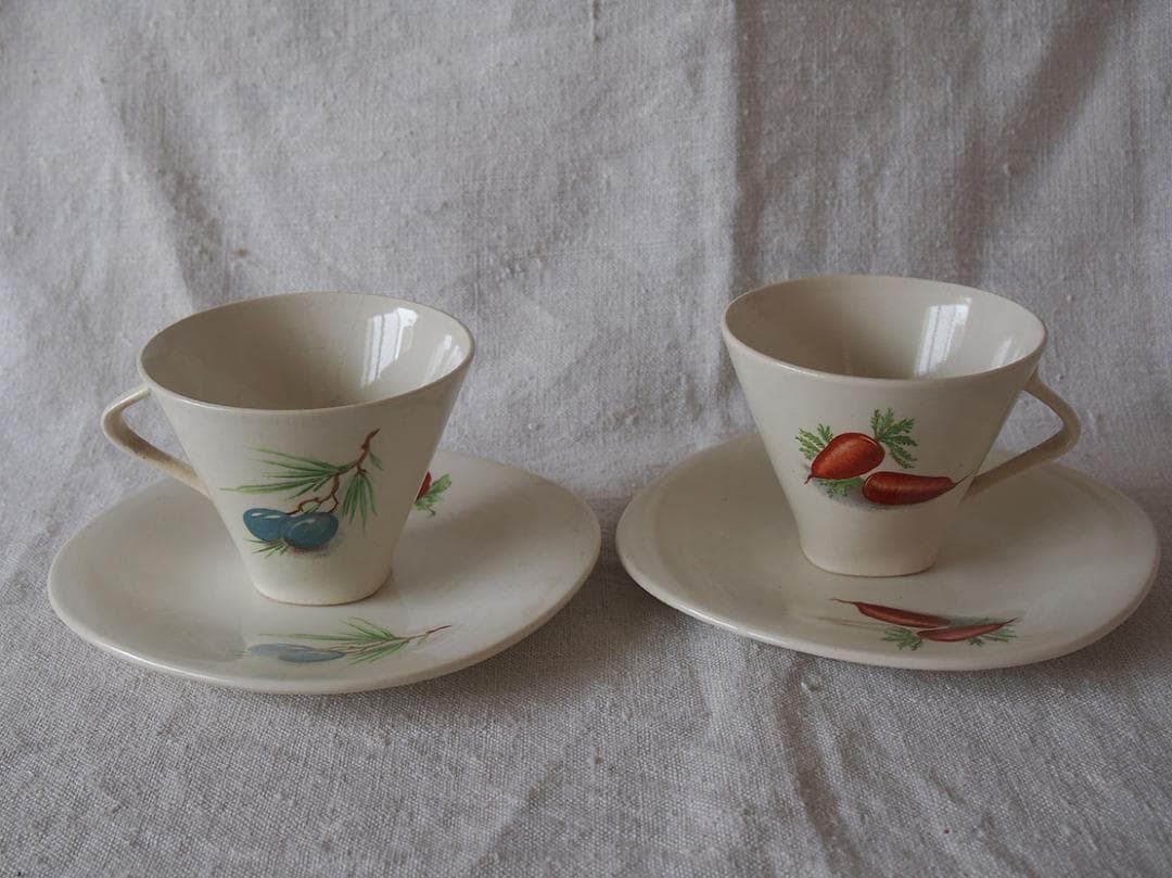 野菜の柄 カップ&ソーサー2組ケーキプレート2枚 ベルギー 陶器/K446