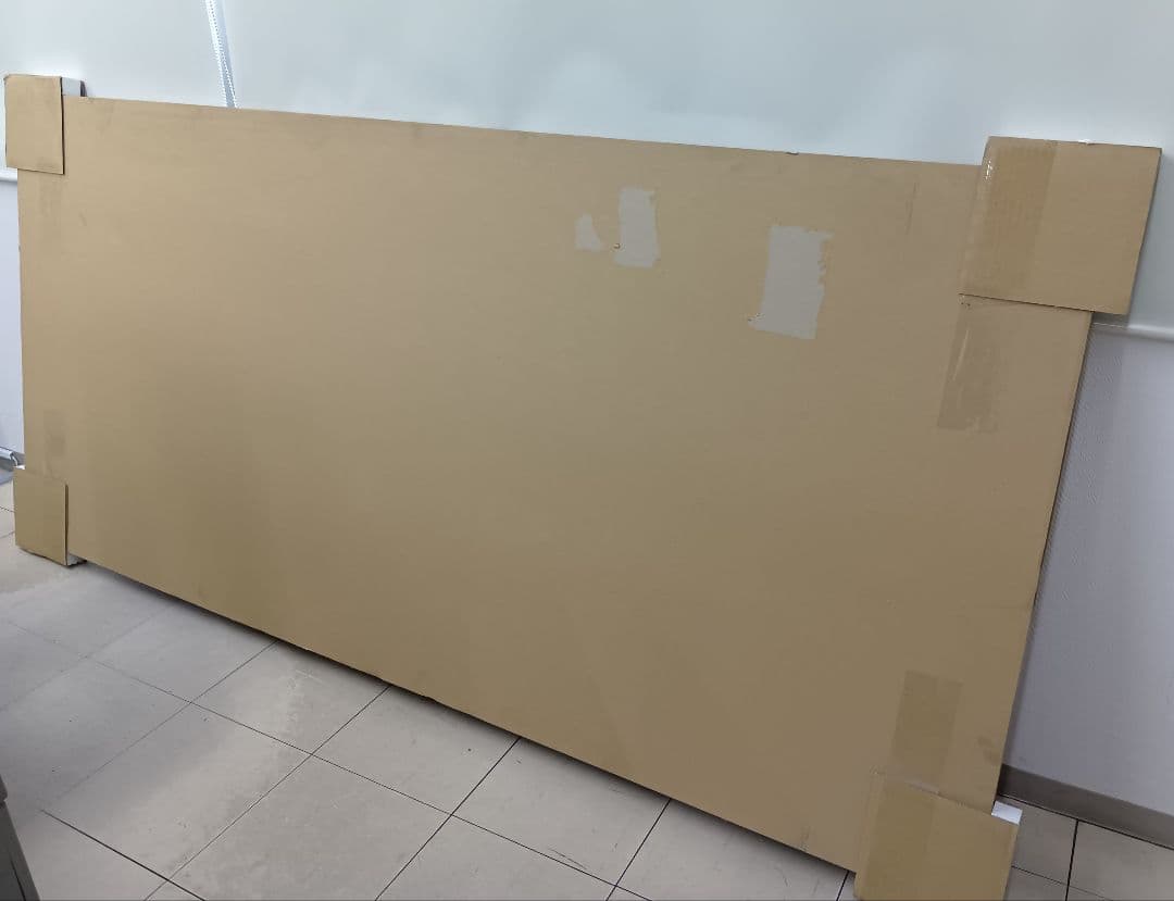 壁掛ホワイトボード　新品　1000✕2100mm