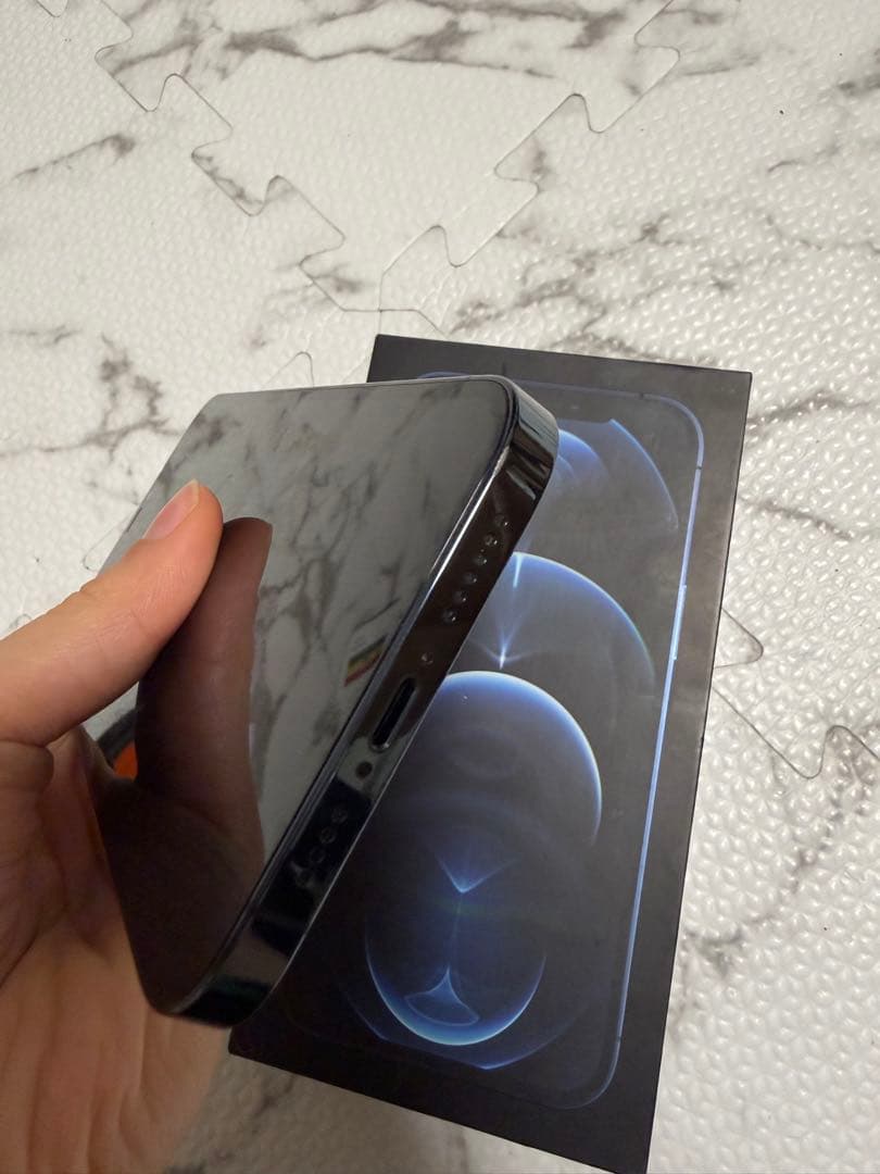 Apple iPhone 12 Pro Max SIMフリー
