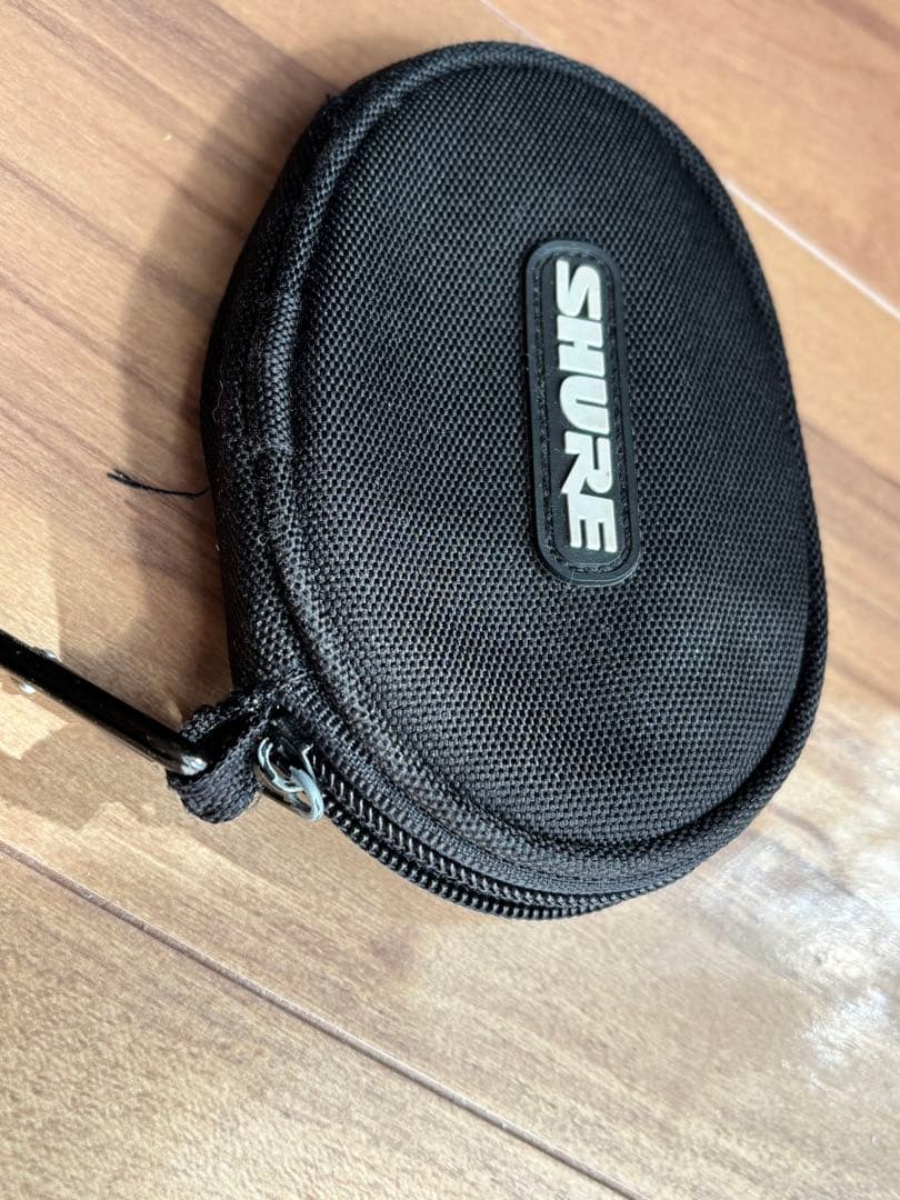 SHURE シュア イヤホン 有線 SE215 ケース付き