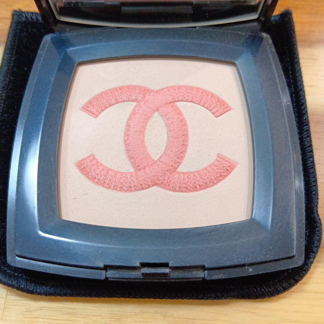 CHANEL Infiniment Chanel プレストパウダー