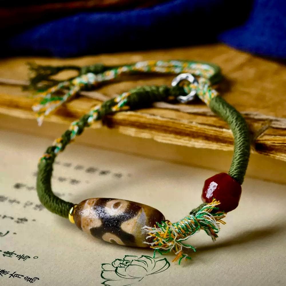 チベット風三眼パタイナ老瑪瑙ティアンズー（天珠）とトウモロコシ結びのブレスレット