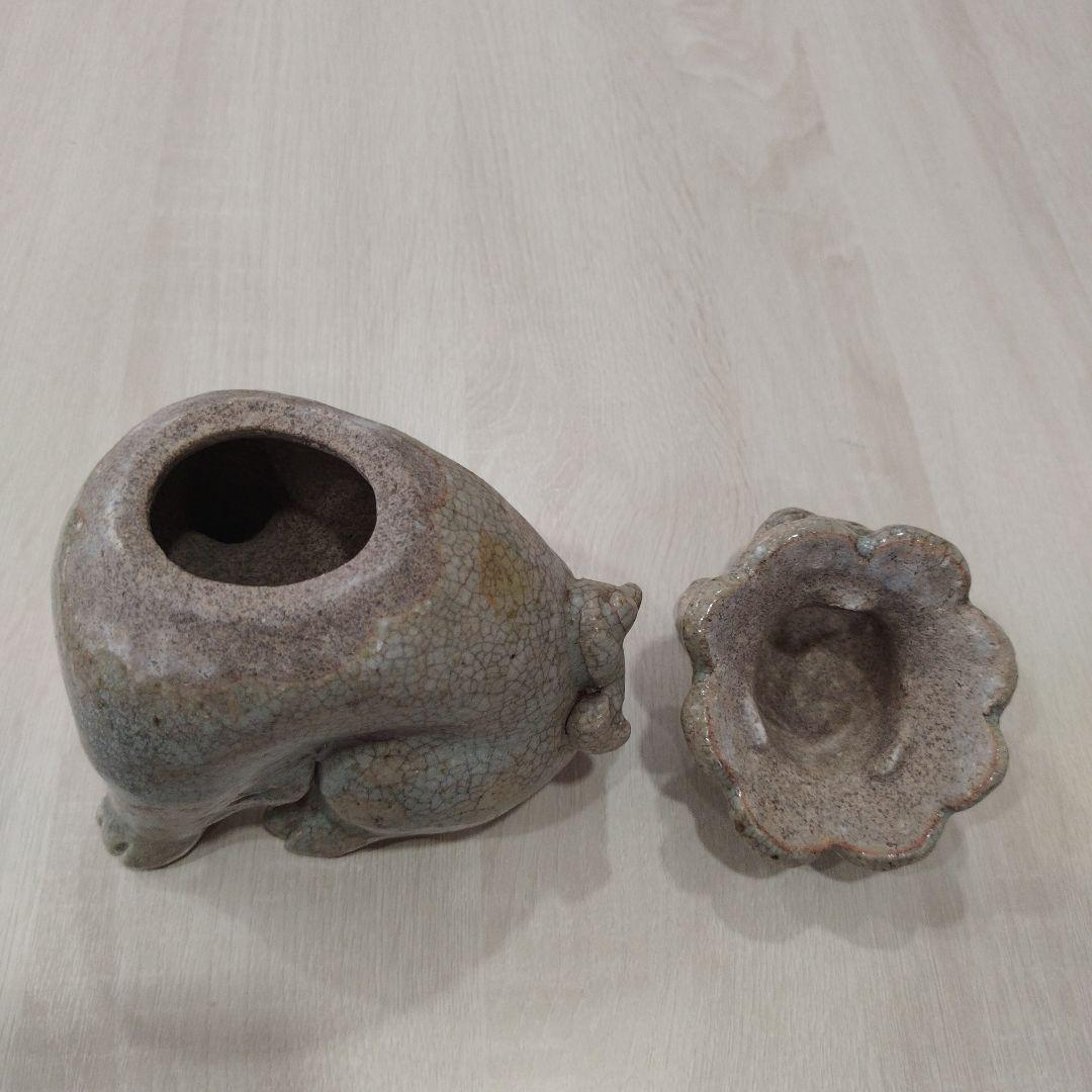 骨董 青磁の香炉 獅子 銘入