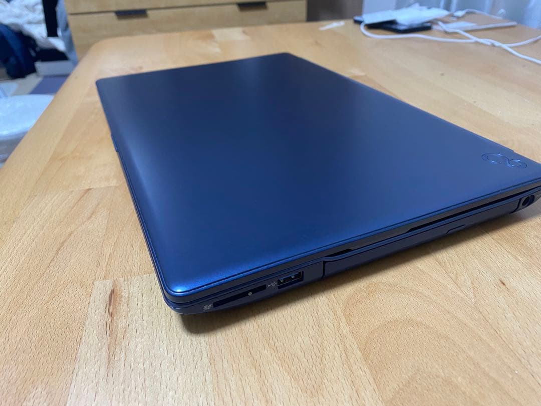 AMD Ryzen 7 5700U ノートPC 8GB RAM