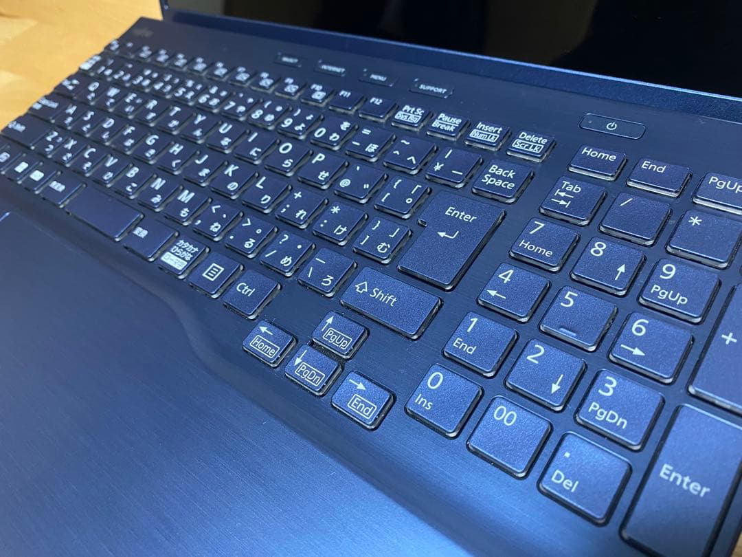 AMD Ryzen 7 5700U ノートPC 8GB RAM