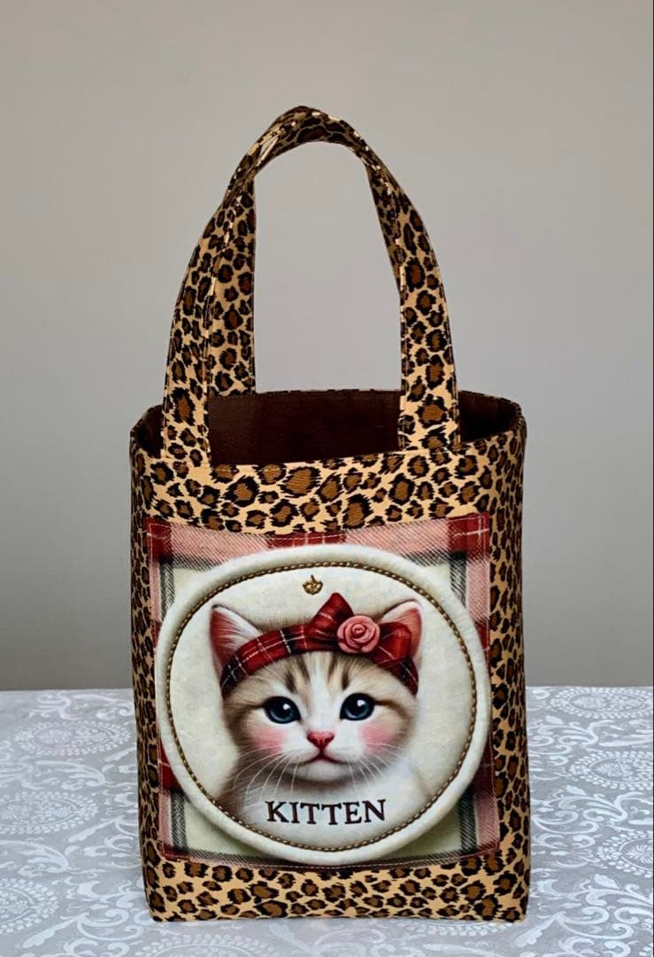 みい　　ワッペンポケット猫ちゃん　トートバッグ　小物入れ