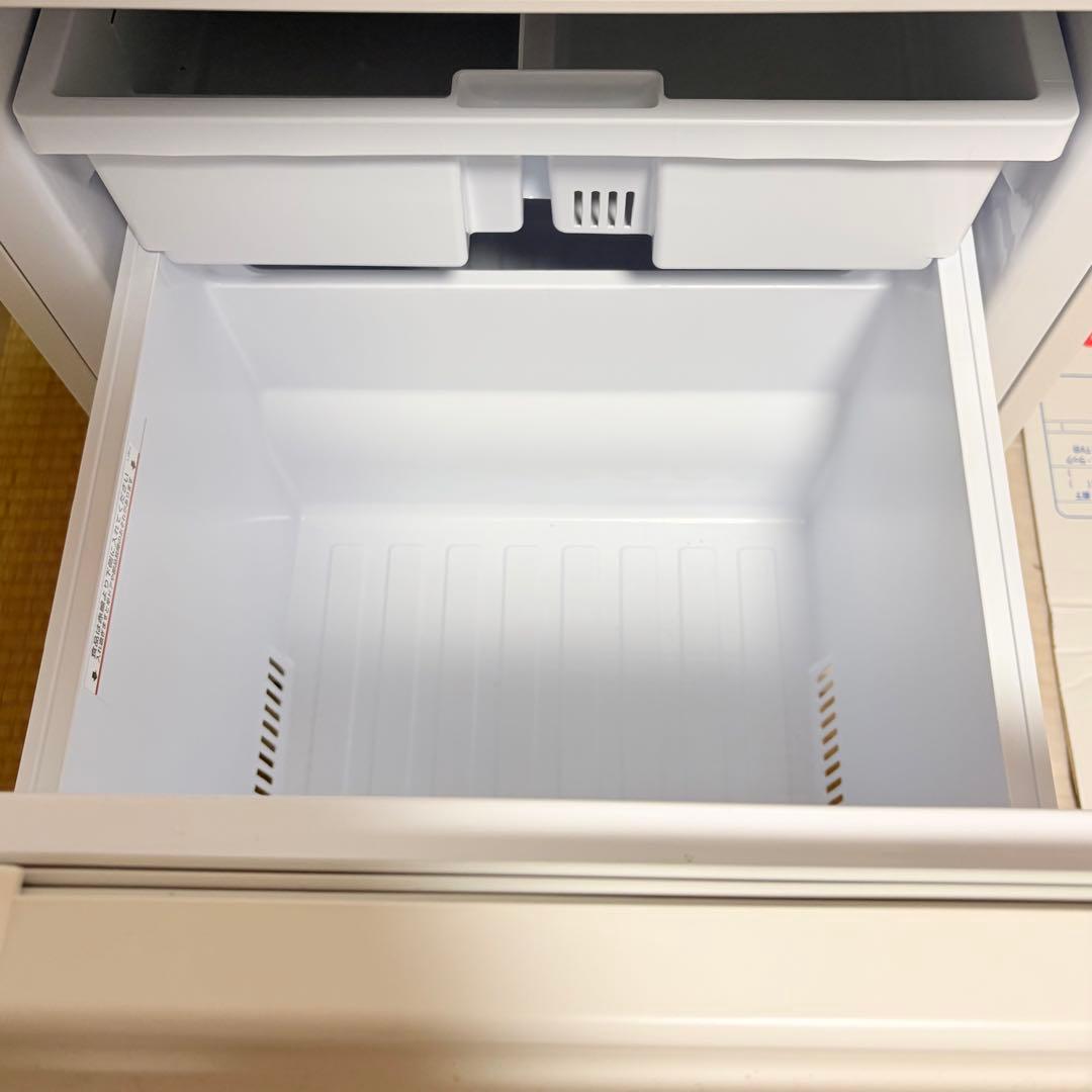 美品☆2024年製 三菱電機 3ドア冷蔵庫 272L MR-CX27K-W