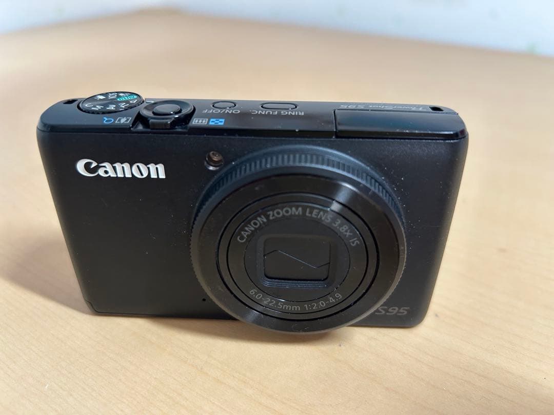 Canon コンパクトデジタルカメラ 2台 バッテリーチャージャー付き