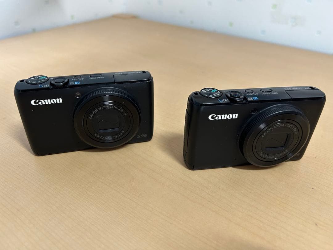 Canon コンパクトデジタルカメラ 2台 バッテリーチャージャー付き