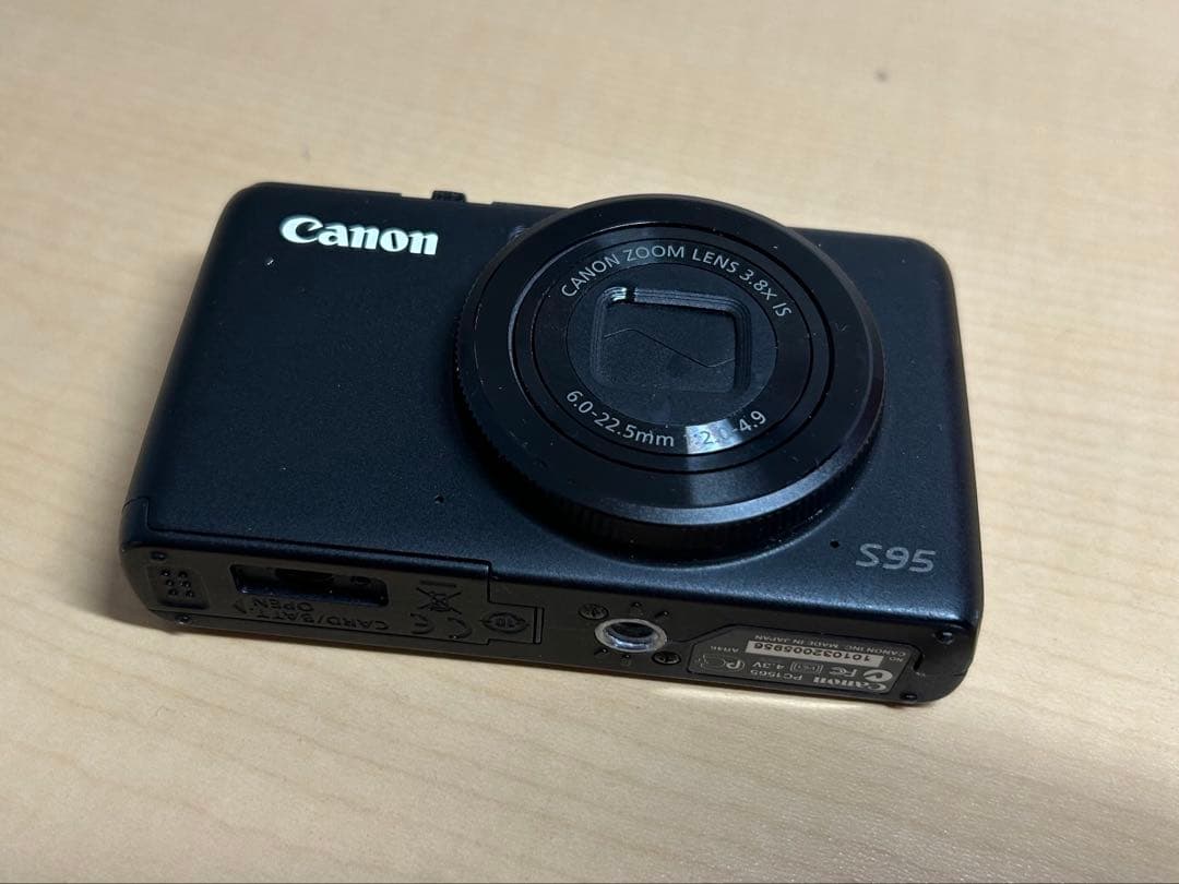 Canon コンパクトデジタルカメラ 2台 バッテリーチャージャー付き