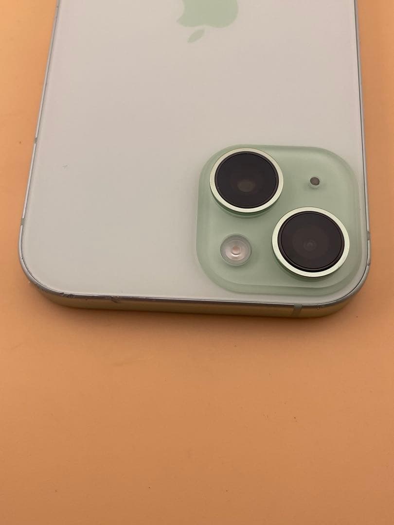 iphone 15 128GB グリーン　SIMフリー　バッテリー86％