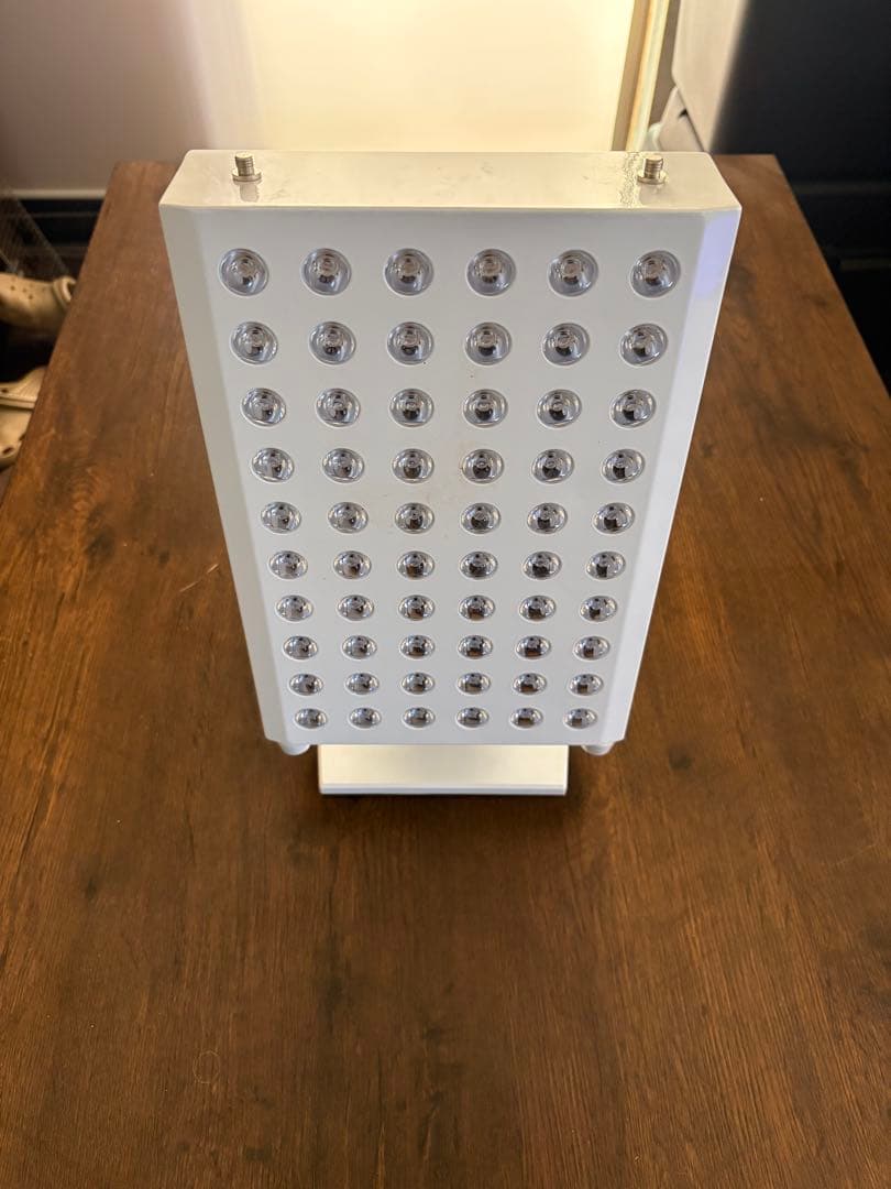 業務用LED美顔器　毛穴改善、自己治癒力増強、痛みの改善など