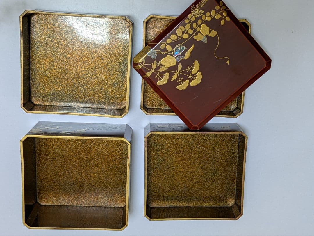 蒔絵金箔漆塗り重箱2個セット 金箔装飾付き