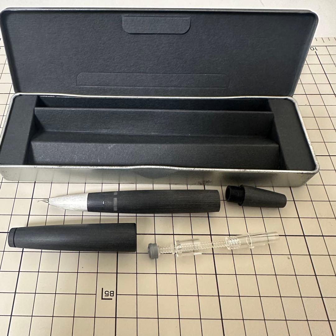【新品未使用1998年製】LAMY2000 万年筆 フランス本購入希少アルミ缶付
