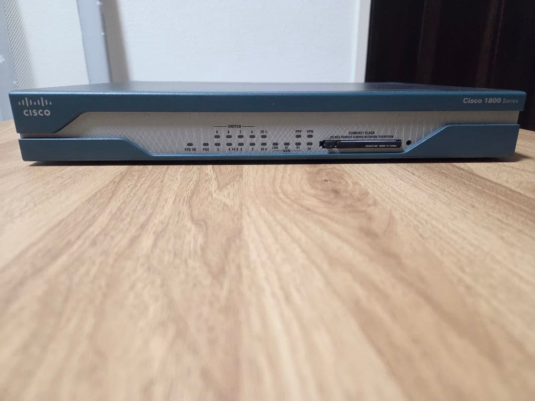 Cisco 1812J-K9 ルーター 通電確認済 USBシリアル付