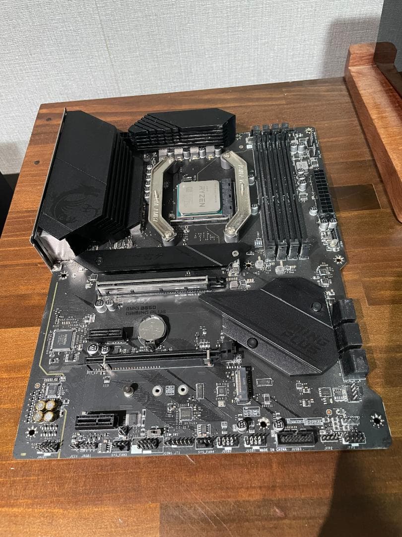 AMD Ryzen 7 5800X3D + AM4マザーボード