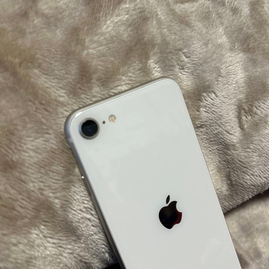 ✨新品バッテリー100%✨iPhone SE 3rd 64GB SIMフリー美品