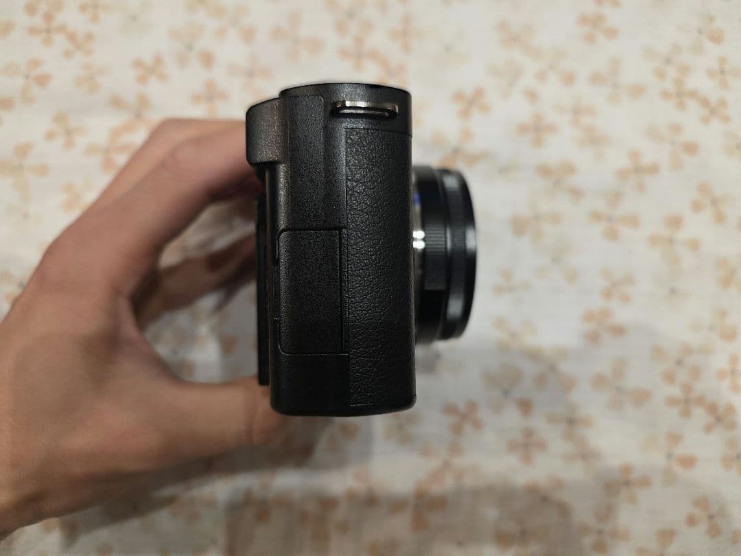 LUMIX S9 レンズキット 18-40mm Smallrig外付けグリップ付