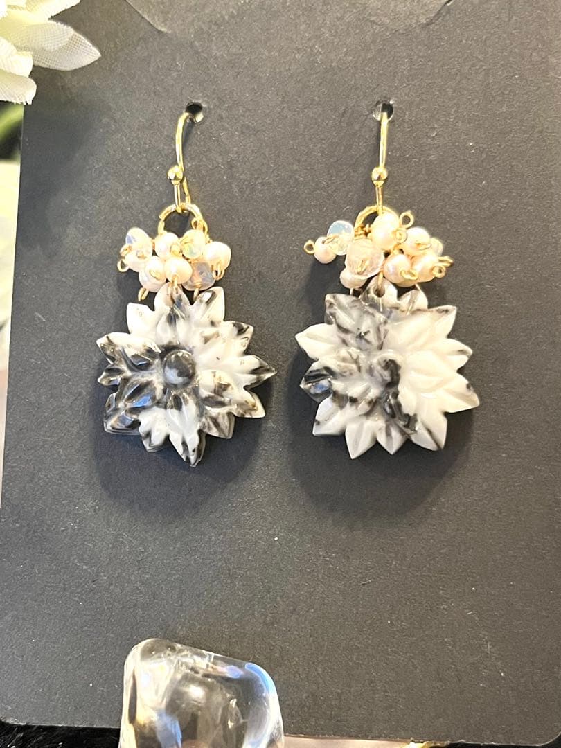 14kgf Flowerカービングピアス