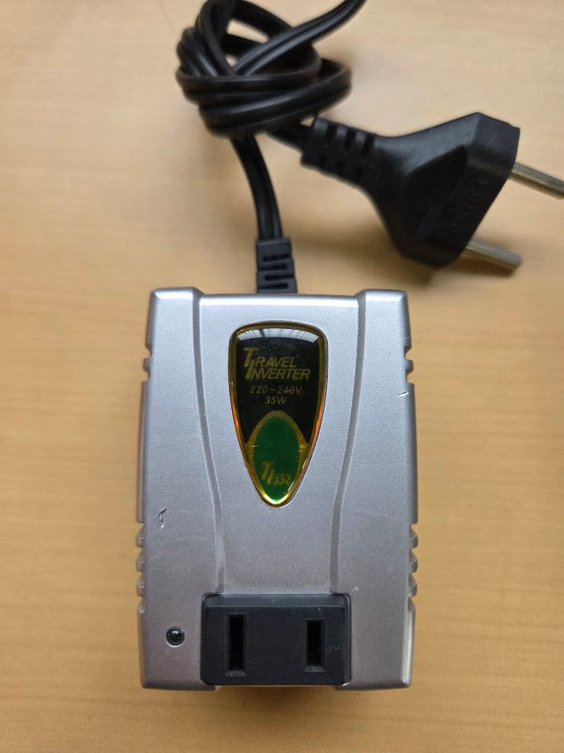 Travel Inverter 220-240V 100W 4個セット