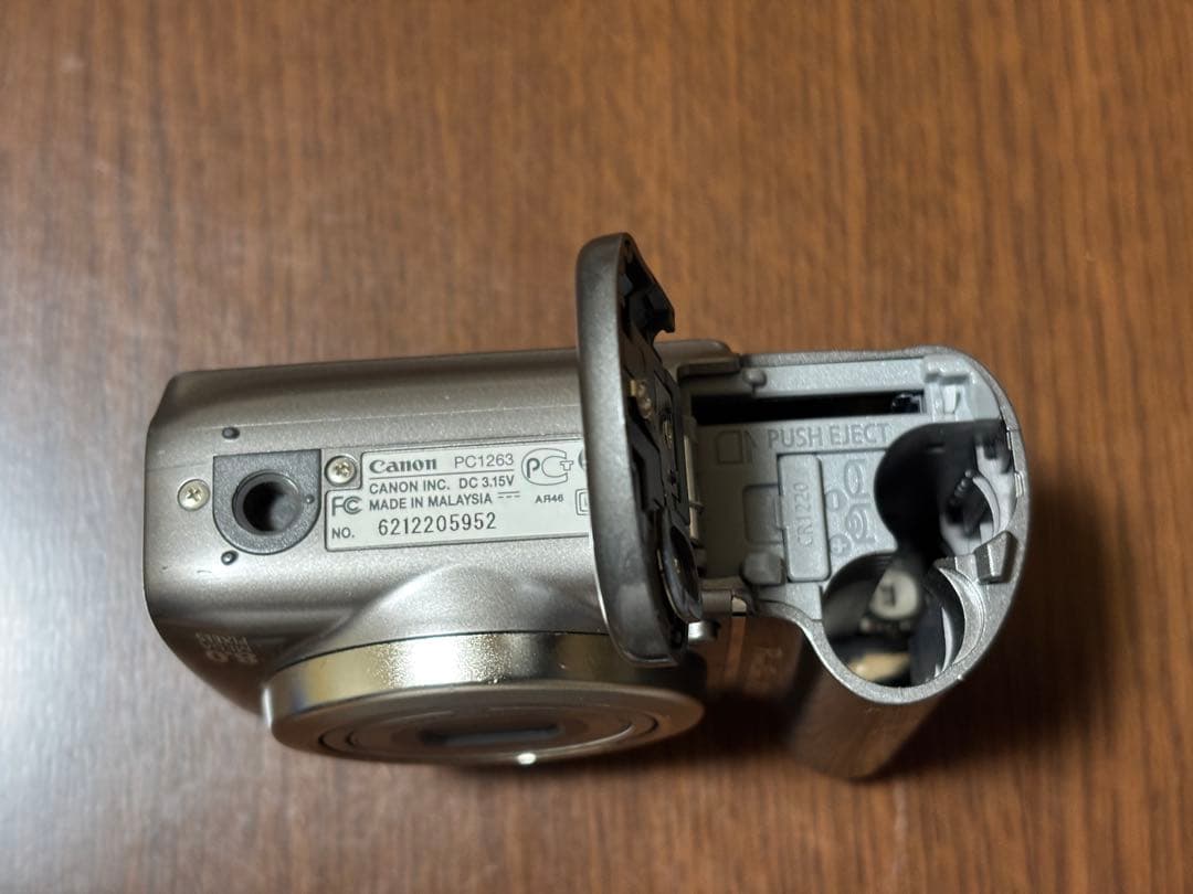 Canon PowerShot A590 IS 動作確認済 傷あり 写り込みあり