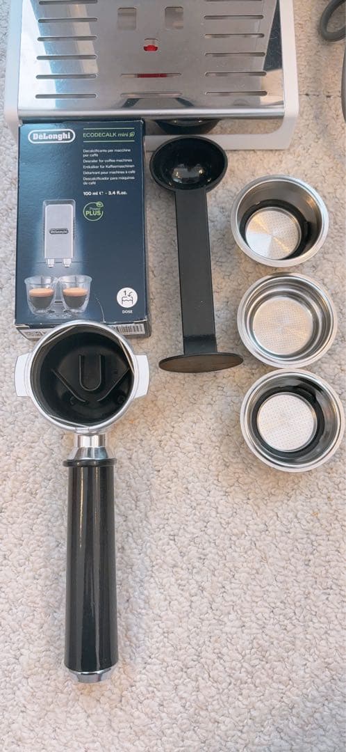 DeLonghi エスプレッソ・カプチーノメーカー ECP3220J
