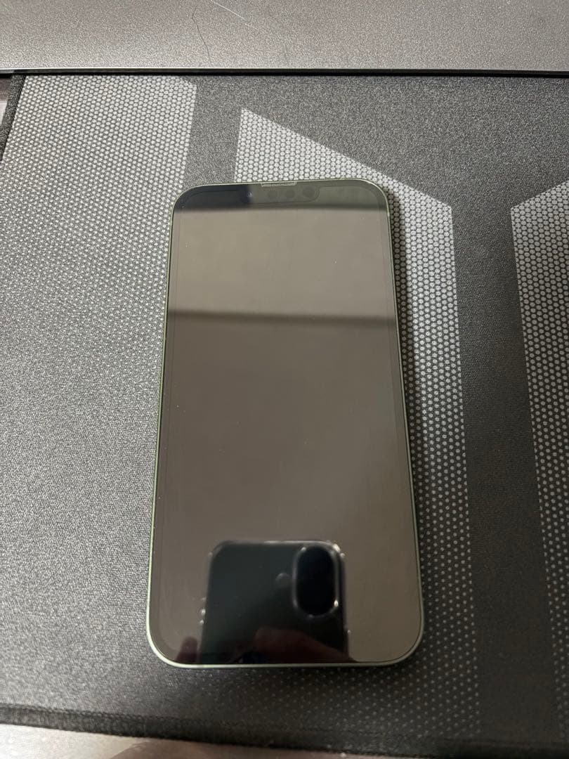 Apple iPhone 13 ミッドナイトグリーン