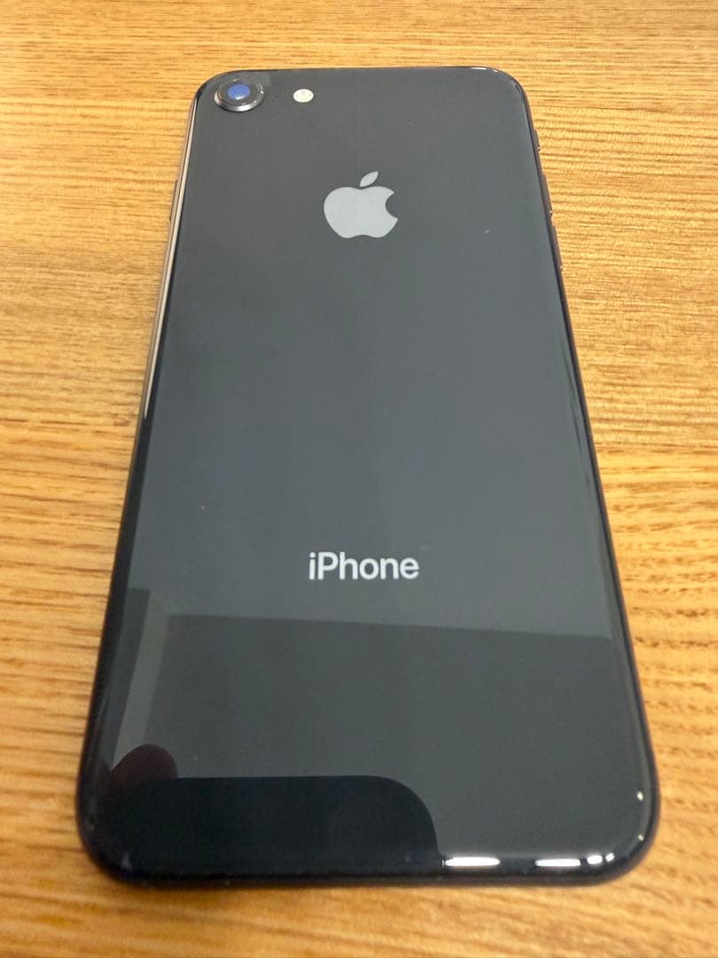 iPhone8 64GB SIMロック解除済 スペースグレー 本体
