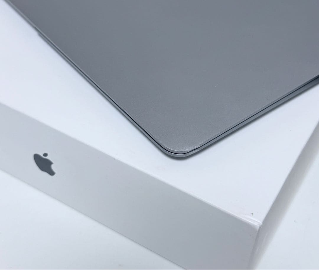 MacBook Air i5 13インチ16GB 512GB 2020