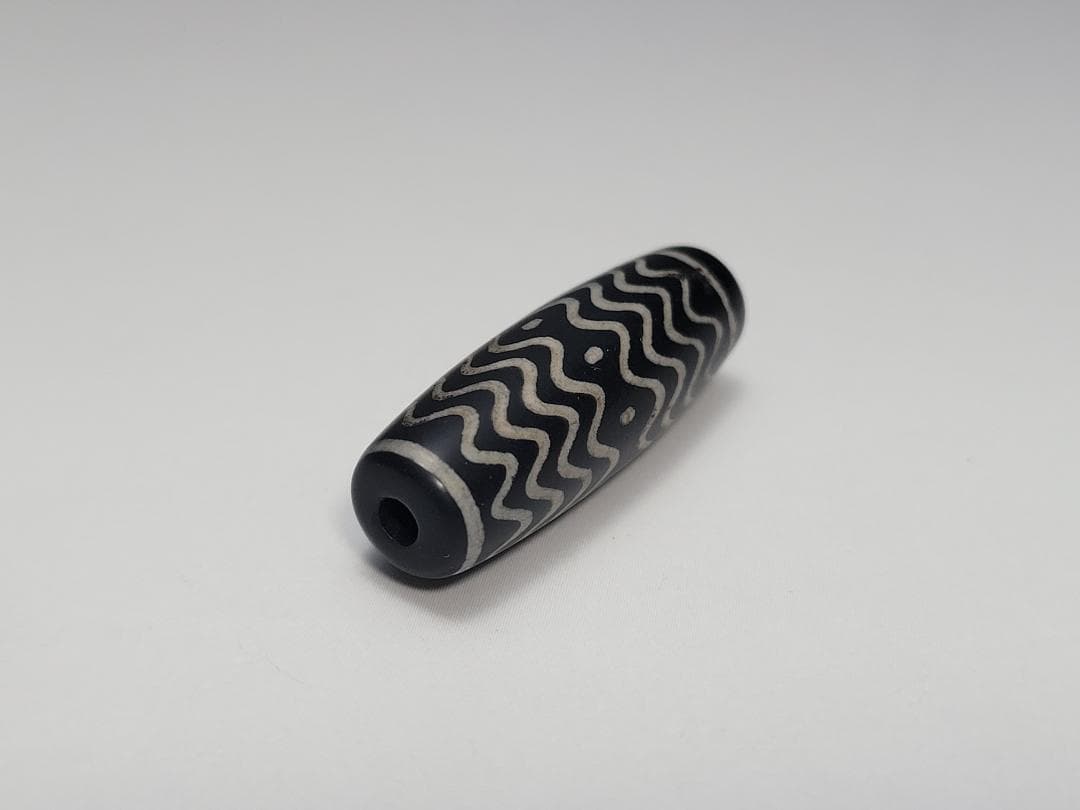 古代 黒瑪瑙 流れ文 ビーズ 玉 装身具 時代物 幅約3cm