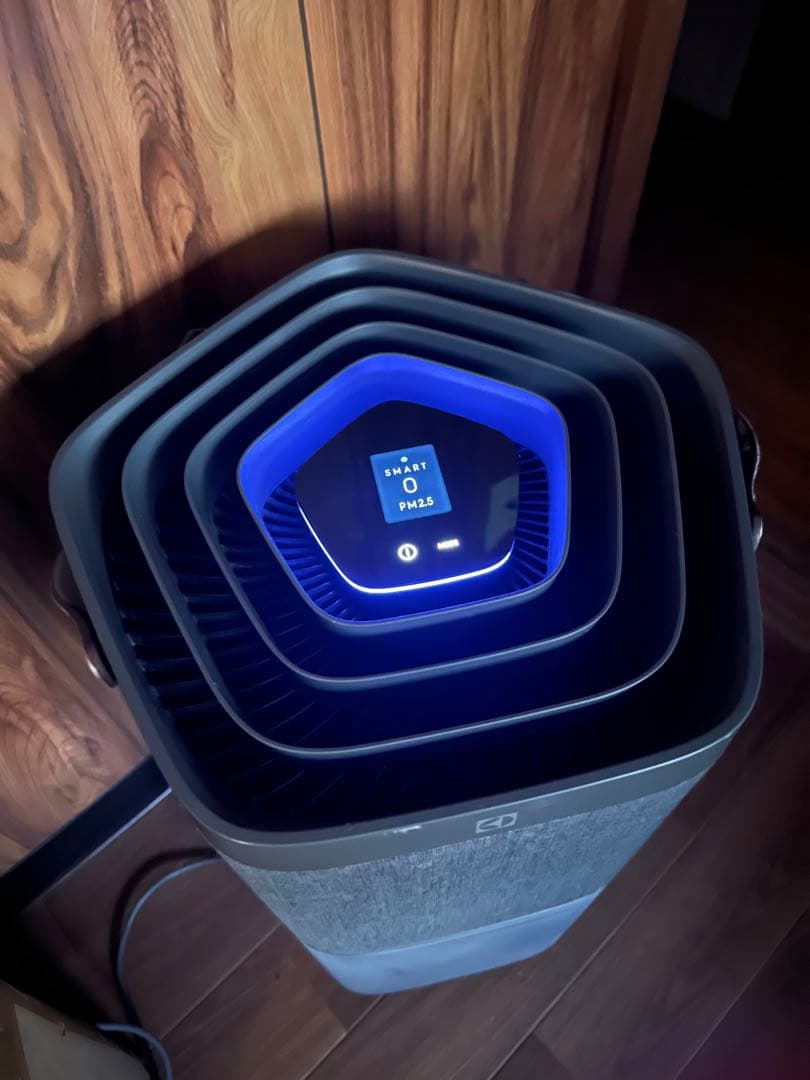Electrolux 空気清浄機 六角形デザイン
