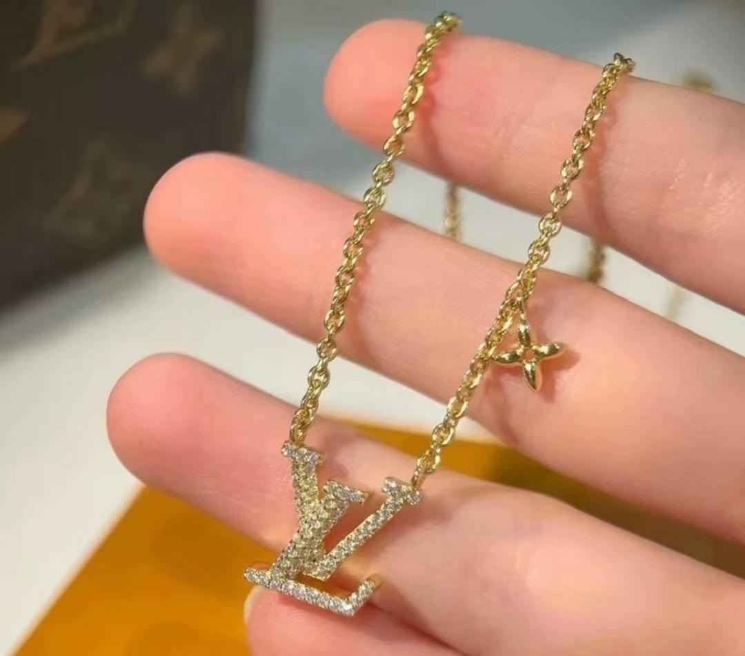 美品 ゴールドネックレス