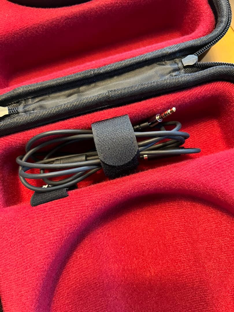 FOCAL Listen Professional 密閉型ヘッドホン