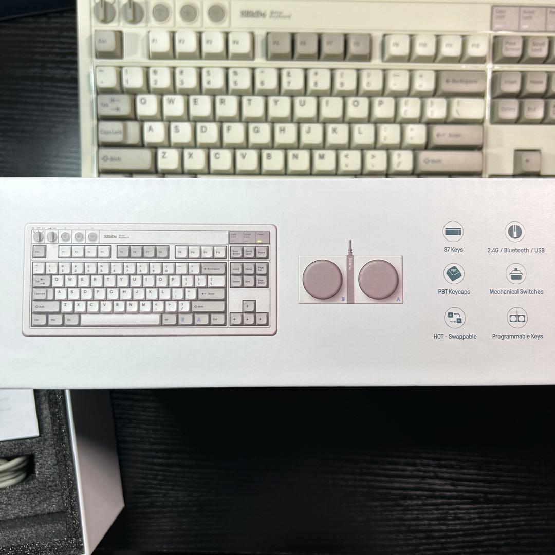 8Bitdo レトロ メカニカルキーボード 85HE